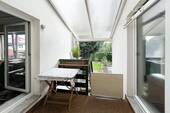 Kleine Terrasse mit Gartenzugang - 