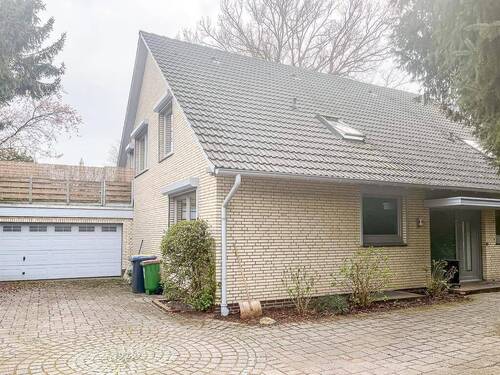 Außenansicht - Komplette Etage in idyllischer Lage