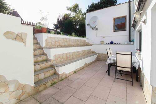 Terrasse (2) - Gepflegte 3-Zimmer-Wohnung mit Terrasse, Garage und Stellplatz - zentrumsnah in Mainz