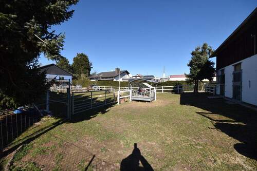 Reitplatz - 