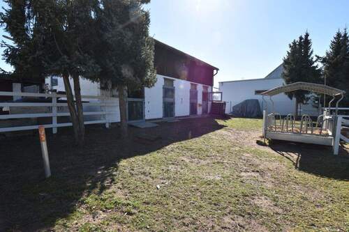 4 Stallungen + Winterpaddock - 