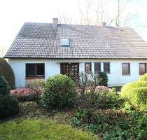 Großes Baugrundstück mit einem Handwerkerhaus in zweiter Reihe - Harmsdorf