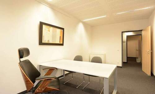 möbliertes Einzelbüro - Arbeiten mit Ausblick direkt gegenüber vom Michel - All-in-Miete