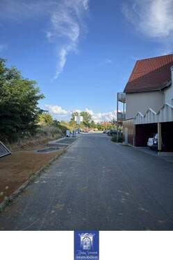 Zuwegung - Etagenwohnung mit 46,40 m&sup2; in Arnsdorf zur Miete