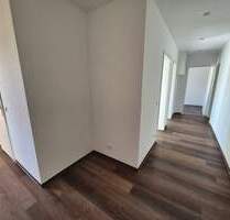 Gemütliche 3 Zimmer Wohnung im 3. OG (ohne Aufzug) eines gepflegten MFH zu vermieten. - Nürnberg Muggenhof