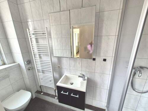 Bad mit FE, DU, WC - 