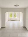 Blick ins Wohnzimmer - Charmante Altbauwohnung mit Gartennutzung in Essen-Altendorf - 92 m² Wohnkomfort im historischen MFH
