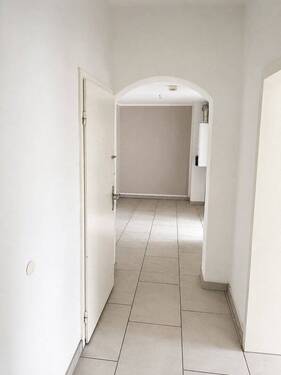 Flur - 4 Zimmer Etagenwohnung zur Miete in Essen