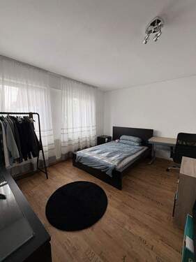 OG (Zimmer an der Front) - 