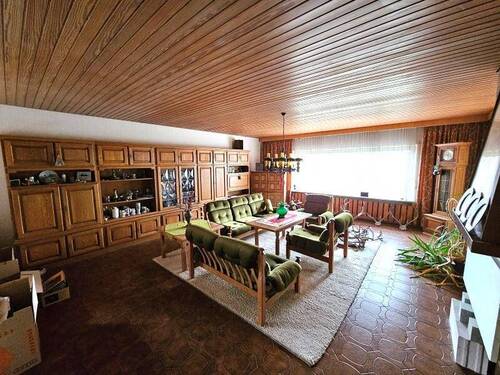 Wohnen - 8 Zimmer Mehrfamilienhaus, Wohnhaus in Hiltpoltstein
