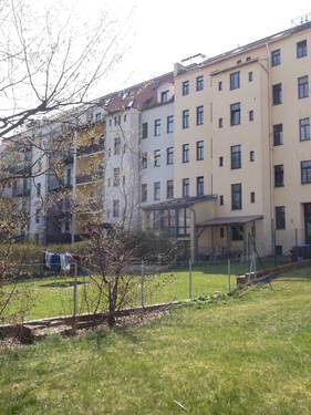 Hausansicht hinten - 3 Zimmer Etagenwohnung zum Kaufen in Görlitz