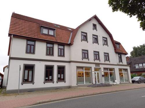 Außen - Großzügige, frisch renovierte Zweizimmerwohnung mit großem Bad zentral in Grasberg!