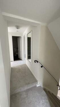 Treppenaufgang/neuer Teppich - 