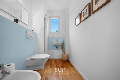 GÄSTE WC MIT TAGESLICHT - 