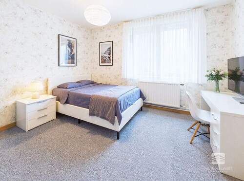 Schlafzimmer 2/3 (KI) - 