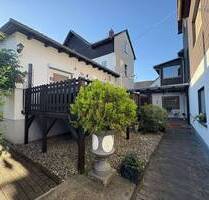 Stilvoll, schön geschnitten, mit integrierter EBK, Pelletsofen, Terrasse uvm. im Herzen von Linden