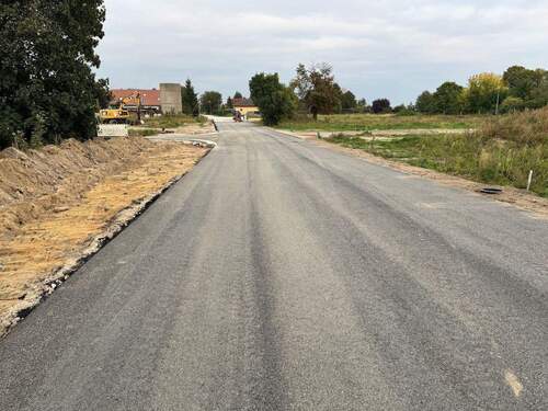Neue Straße - Schwanebeck nur 6 min von Nauen entfernt!