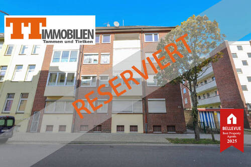 Außenansicht - TT bietet an: Charmante 3-Zimmer-Wohnung mit Balkon - Moderniesiert & zentral in Heppens!
