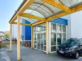 Zugang Logistikhalle - 