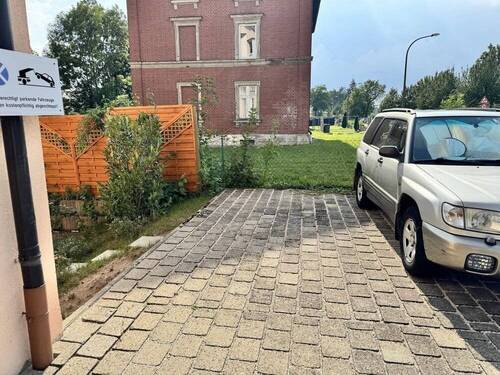 KFZ-Stellplatz - 