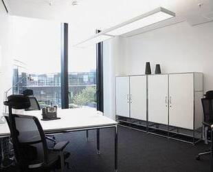 Büroraum M in Düsseldorf: flexibel, vollmöbliert, All-Inclusive