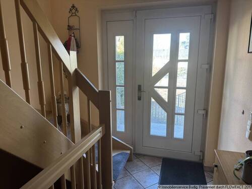 Hauseingang - Mehrfamilienhaus, Wohnhaus mit 173,00 m&sup2; in Neuenhagen zum Kaufen