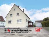 Wohnhaus mit Garage - Gepflegtes Ein- bis Zweifamilienhaus mit Gartenhaus und Garage - perfekt für Familien
