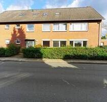 3-Zimmer-EG-Wohnung - 580,00 EUR Kaltmiete, ca.  98,00 m² Wohnfläche in Delmenhorst (PLZ: 27755) Düsternort