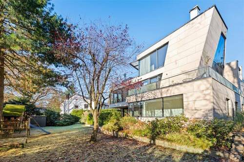 mit großem Gartensondernutzungsrecht - 4 Zimmer Etagenwohnung in Hamburg