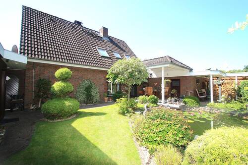 Die Rückseite vom Einfamilienhaus - 