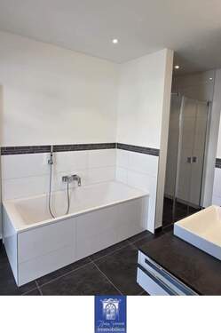 Masterbad - Etagenwohnung mit 125,20 m&sup2; in Döbeln zur Miete