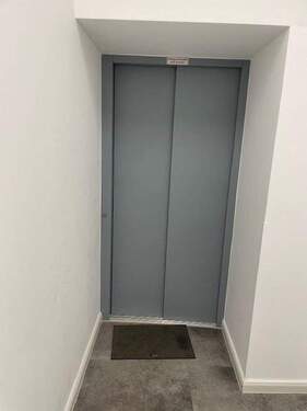 Aufzug Hausflur - 