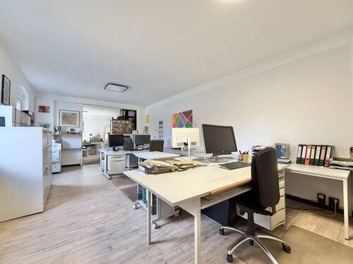 Büro 2 - Mehrfamilienhaus, Wohnhaus mit 355,00 m&sup2; in Birkenwerder zum Kaufen