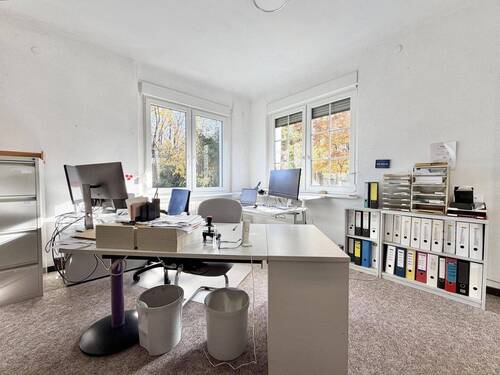 Büro 1 - 