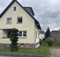 :: Gut gelegenes Zweifamilienhaus - komplett kernsaniert - mit Garten und Garage (H 551):: - Heppenheim