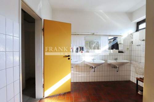 M0877 EG - Umkleide Herren 1.2 - 