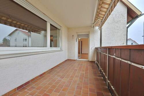 Balkon - Frisch renovierte 3,5-Zimmer-Wohnung mit Balkon in ErbachErsingen