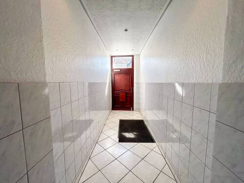 3 Hausflur - Mehrfamilienhaus, Wohnhaus in Aachen