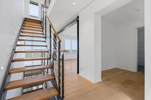 Eingangsbereich - 8 Zimmer Einfamilienhaus zum Kaufen in Weingarten