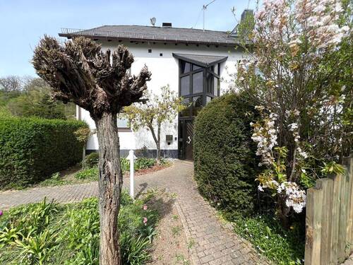 Hausansicht - 9 Zimmer Einfamilienhaus in Tiefenbach