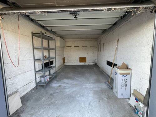 13 Garage - 