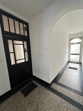 Eingang EG - Gemütliches Zweifamilienhaus mit guter Infrastruktur in 66115 SaarbrückenMalstatt