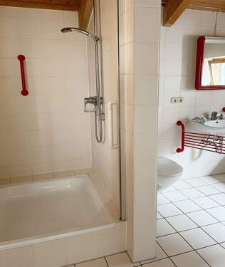 Bad mit Dusche .jpg - 