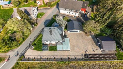 Impressionen - Werz Immobilien - Einfamilienhaus mit 203,60 m&sup2; in Hatzfeld (Eder) zum Kaufen