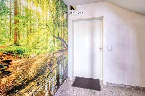 freundliches Treppenhaus - 2 Zimmer Etagenwohnung in Lahr/Schwarzwald