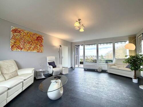 Wohnzimmer - Etagenwohnung mit 126,00 m&sup2; in Hannover zum Kaufen