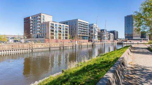 Hausansicht - 3 Zimmer Etagenwohnung zur Miete in Hamburg