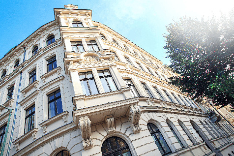 Außenansicht - Schöne 2-Raum-Wohnung im Waldstraßenviertel mit neuer Einbauküche - Erstbezug nach Renovierung