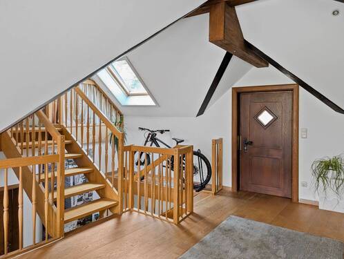 Eingangsbereich DG - Werz Immobilien - 4 Zimmer Einfamilienhaus in Biedenkopf