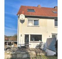 Modernisiertes Reihenendhaus mit großem Grundstück und solider Mieteinnahme in Bad Bevensen